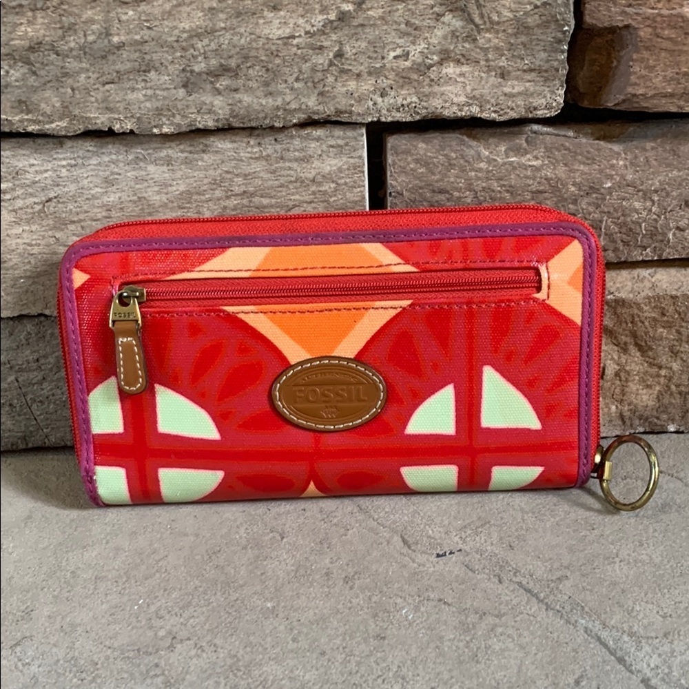 Fossil Oilcloth Red, Cream, And Orange Wallet